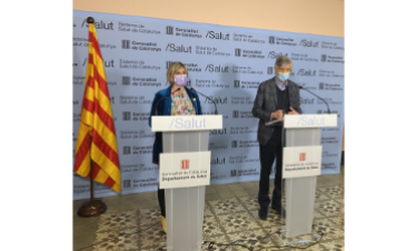 La consellera de Salut i el secretari de Salut Pública, durant la roda de premsa.